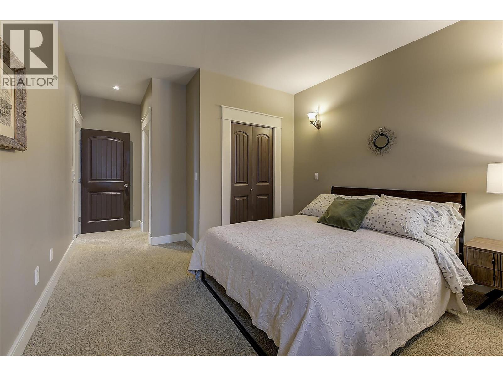  679 Devonian Avenue, Kelowna