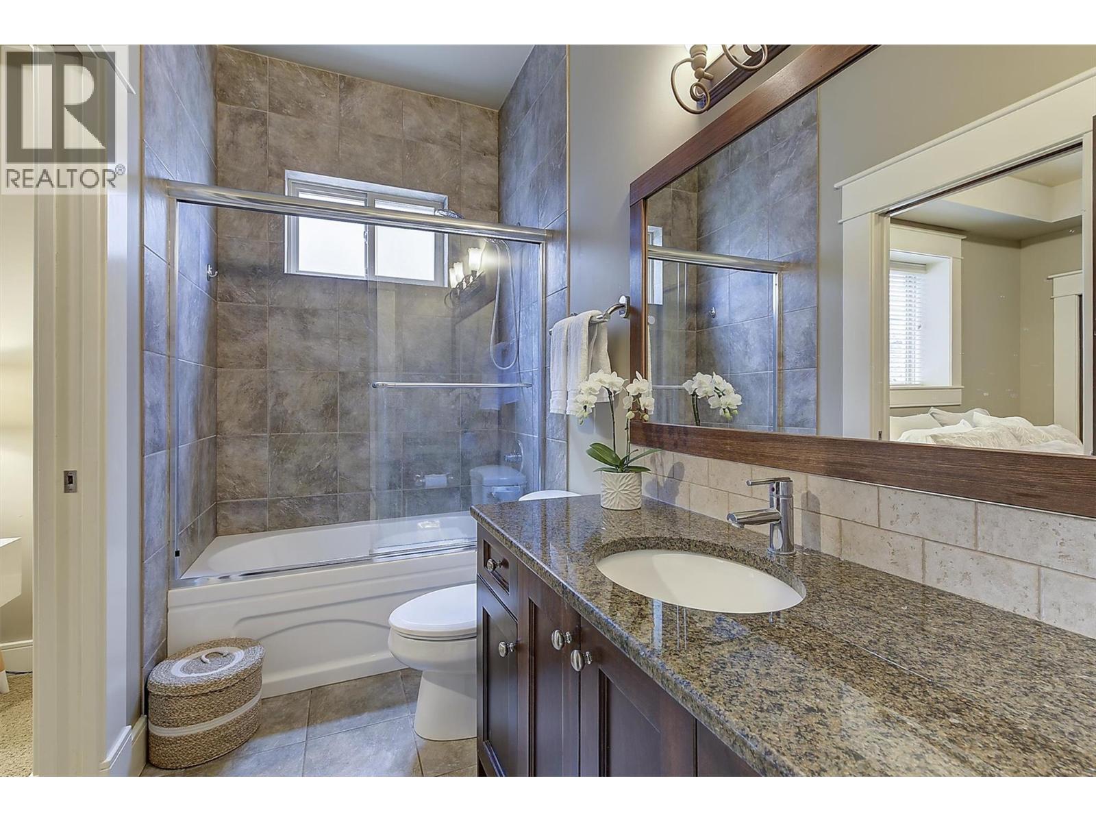  679 Devonian Avenue, Kelowna