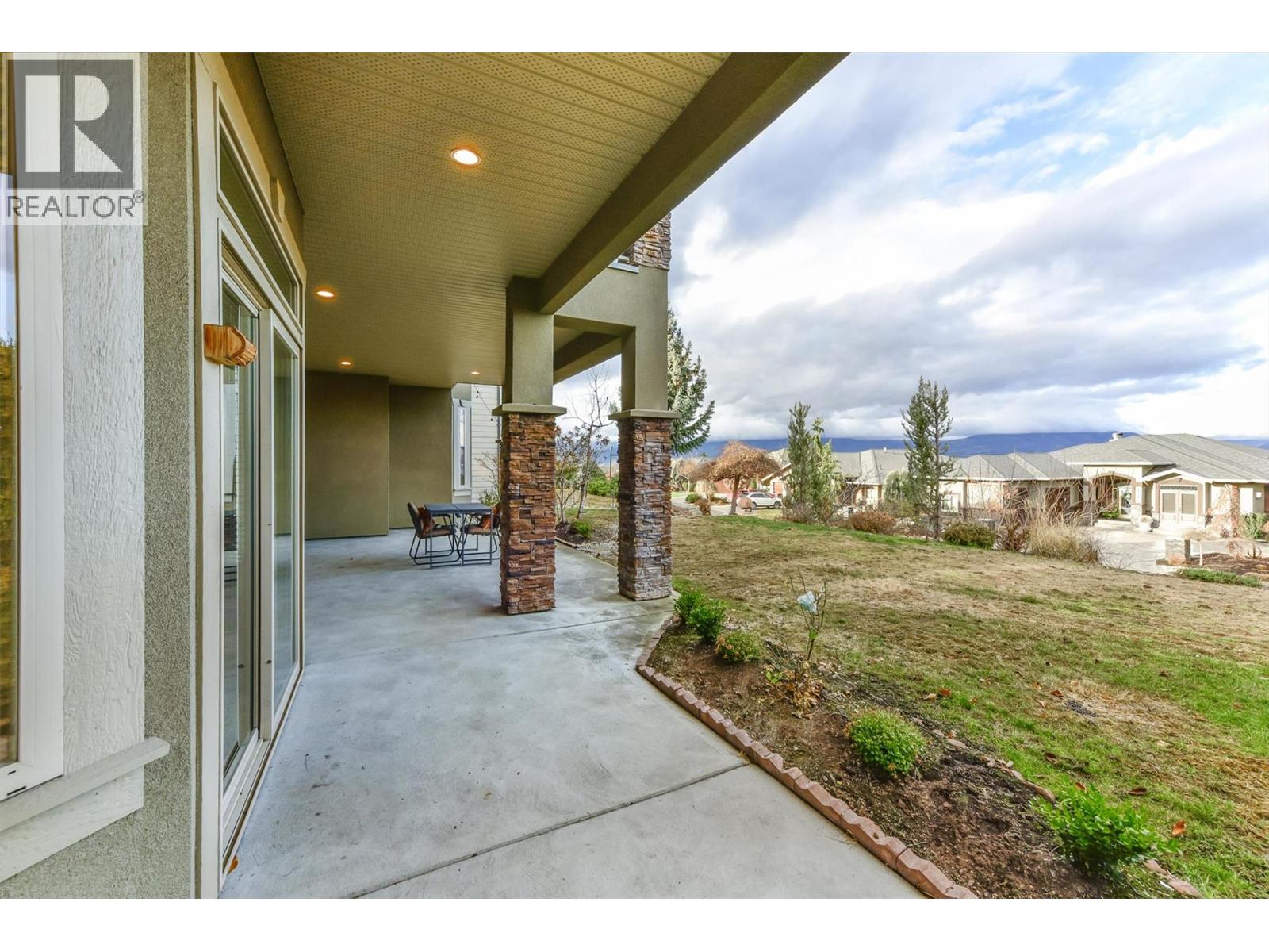  679 Devonian Avenue, Kelowna