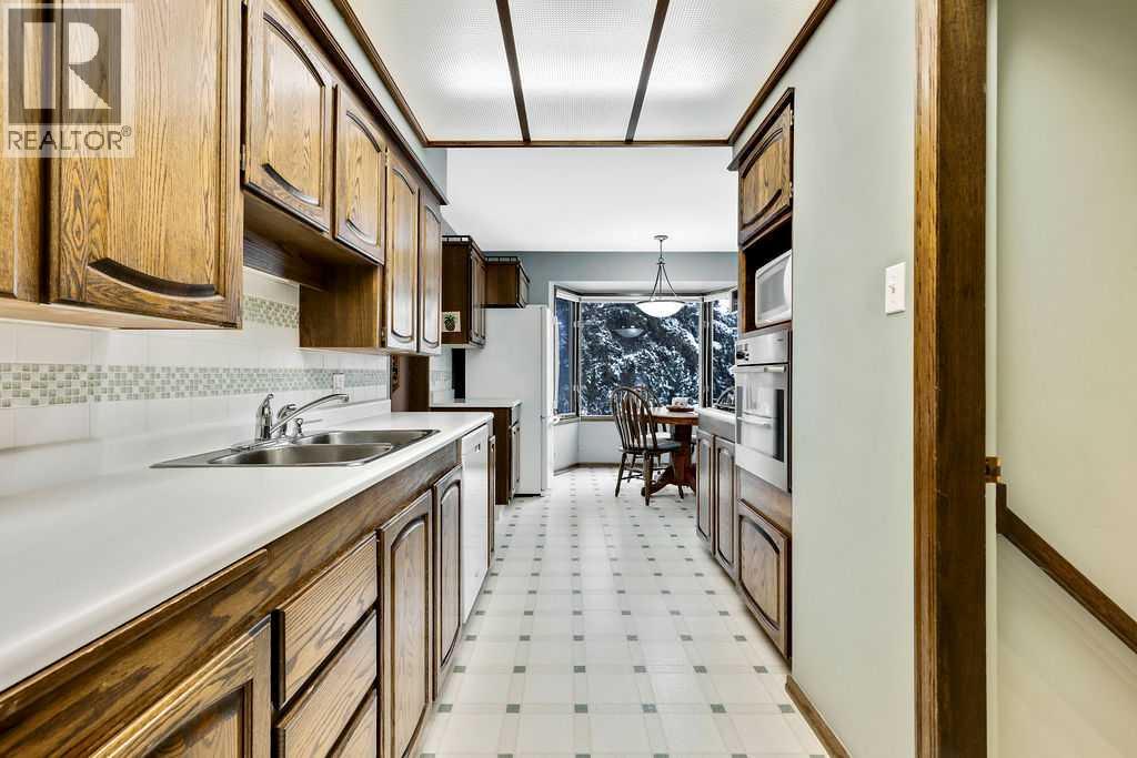 Single Family House Bungalow for Sale in  Chancellor Way NW Cambrian Heights Calgary 