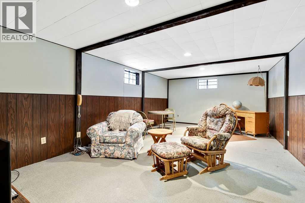 Single Family House Bungalow for Sale in  Chancellor Way NW Cambrian Heights Calgary 