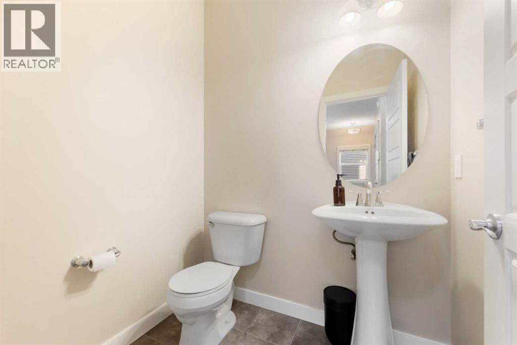 Single Family House for Sale in  Sage Bank Grove NW Sage Hill Calgary 