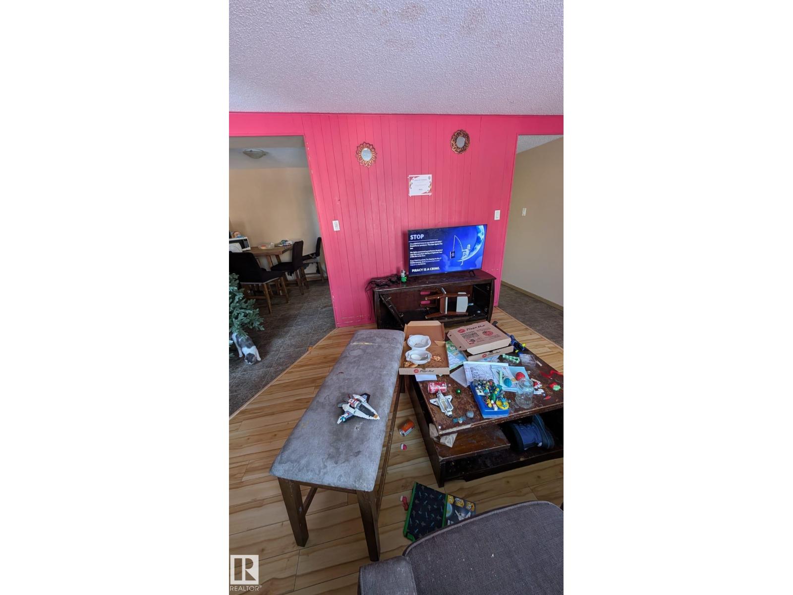 4 AMBERLY CT NW, Edmonton