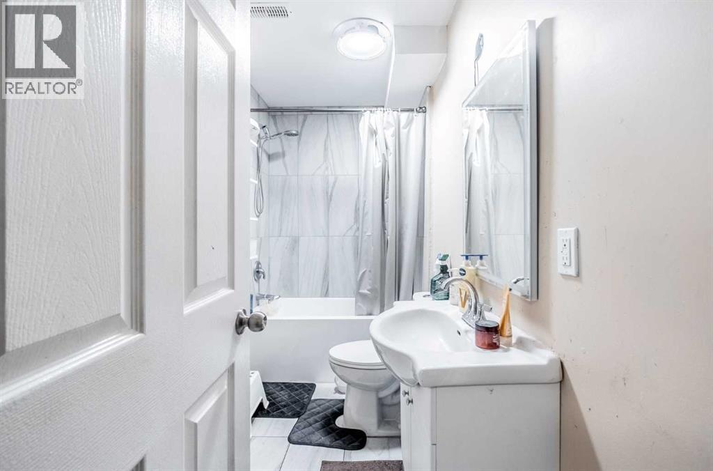 Single Family House for Sale in  Taradale Drive NE Taradale Calgary 