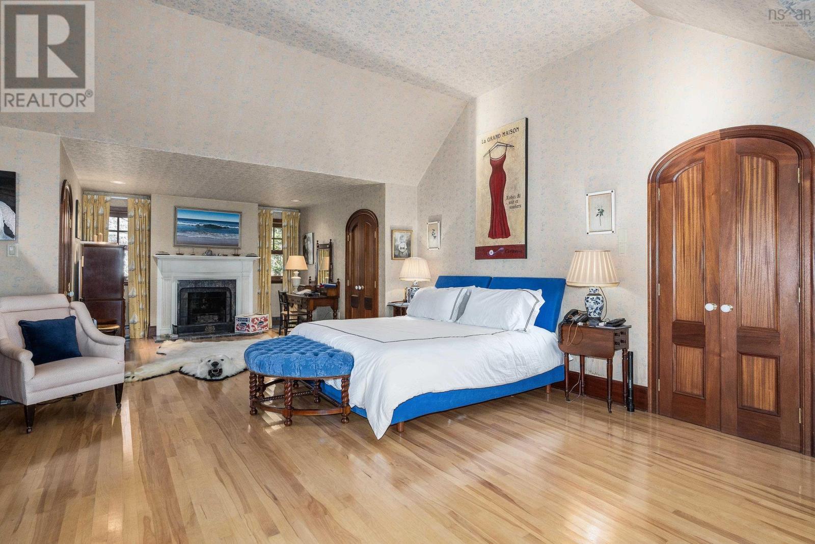 Property 29 of 46 of 1462 Thornvale Avenue, 1445 Birchdale Ave