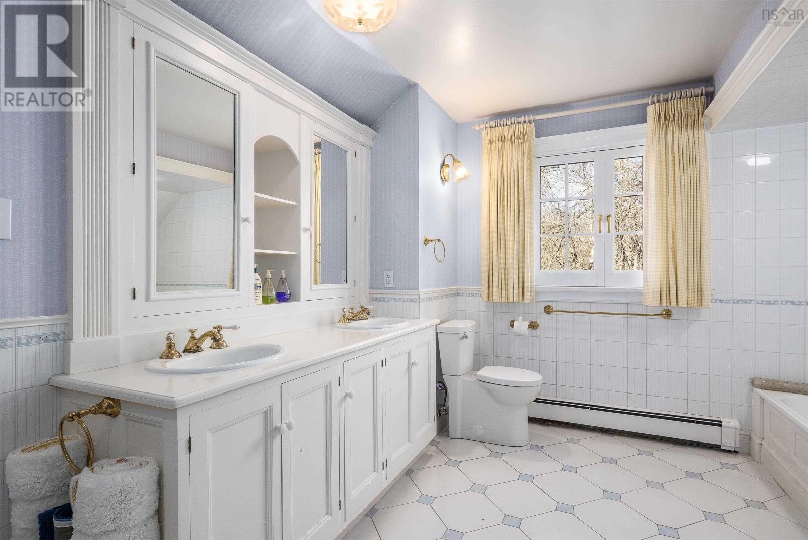 Property 36 of 46 of 1462 Thornvale Avenue, 1445 Birchdale Ave