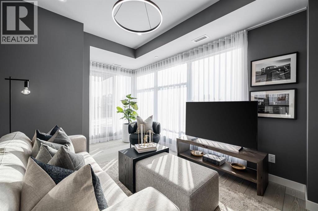 Single Family House for Sale in   A Street NW West Hillhurst Calgary 