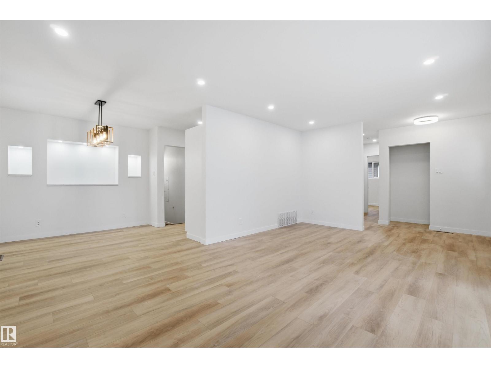 5711 95 AV NW, Edmonton