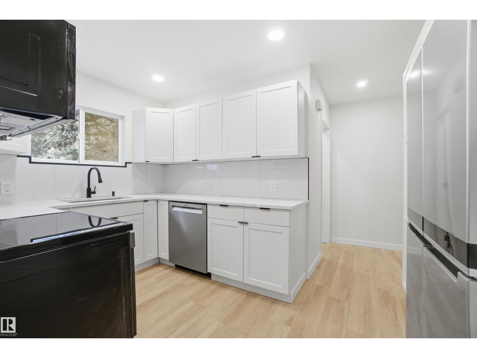 5711 95 AV NW, Edmonton