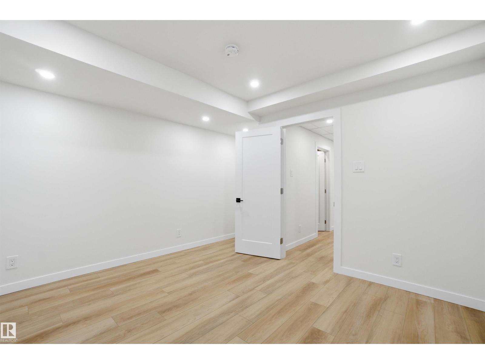 5711 95 AV NW, Edmonton