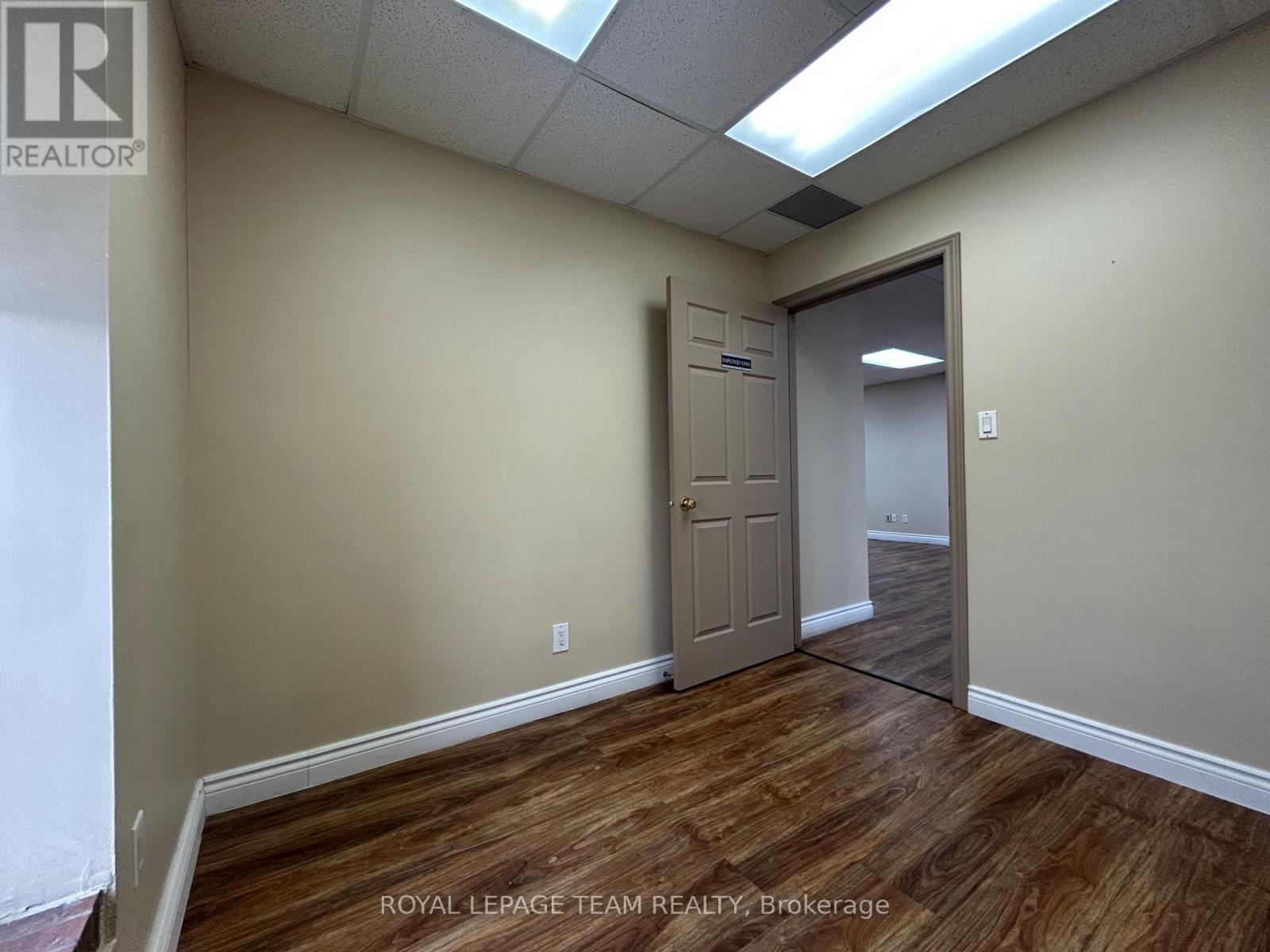 Office for Rent in Ottawa – 201 – 1695 BANK STREET, Ottawa – MLS# X12644618 - Image 23