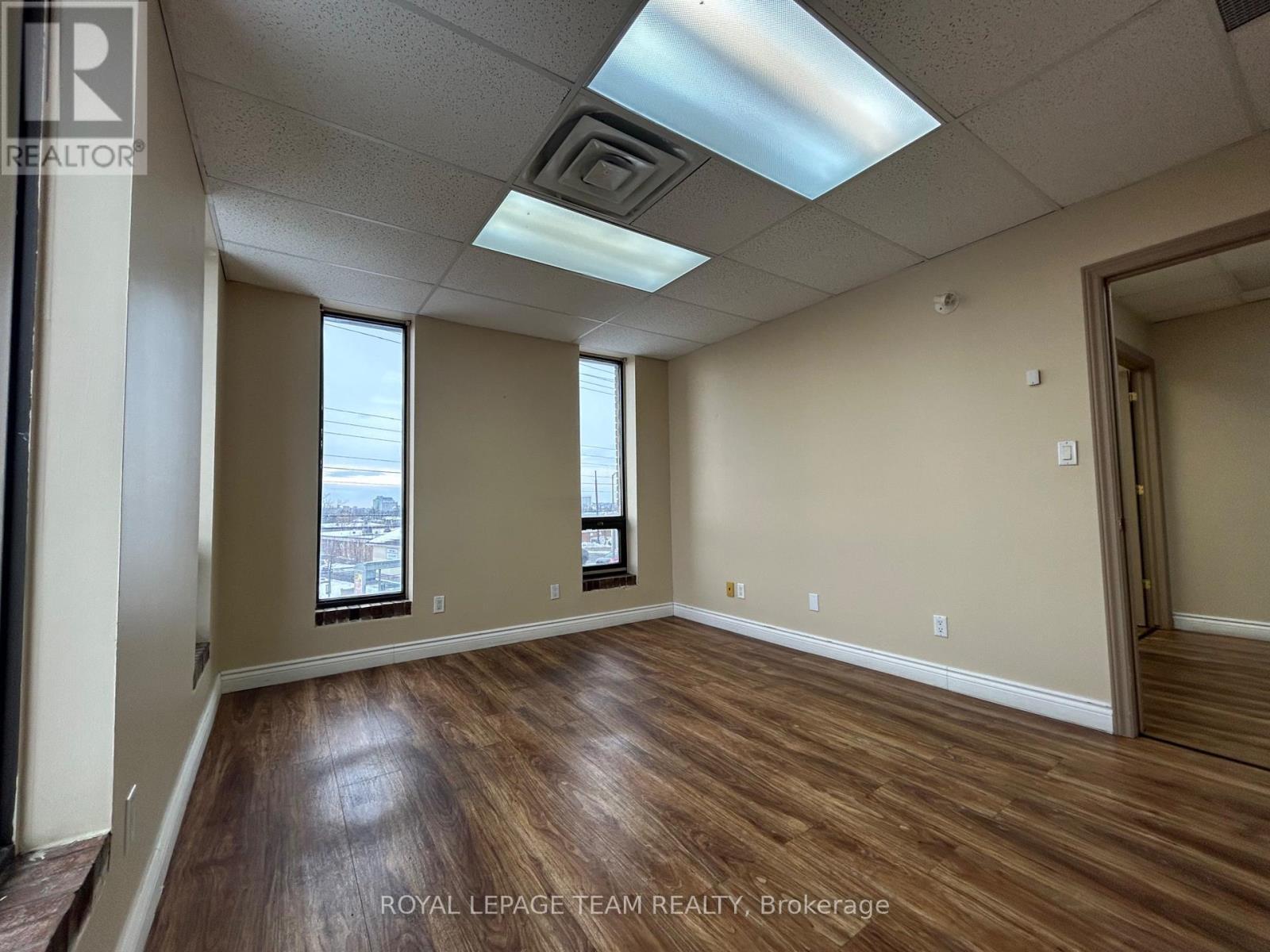 Office for Rent in Ottawa – 201 – 1695 BANK STREET, Ottawa – MLS# X12644618 - Image 25