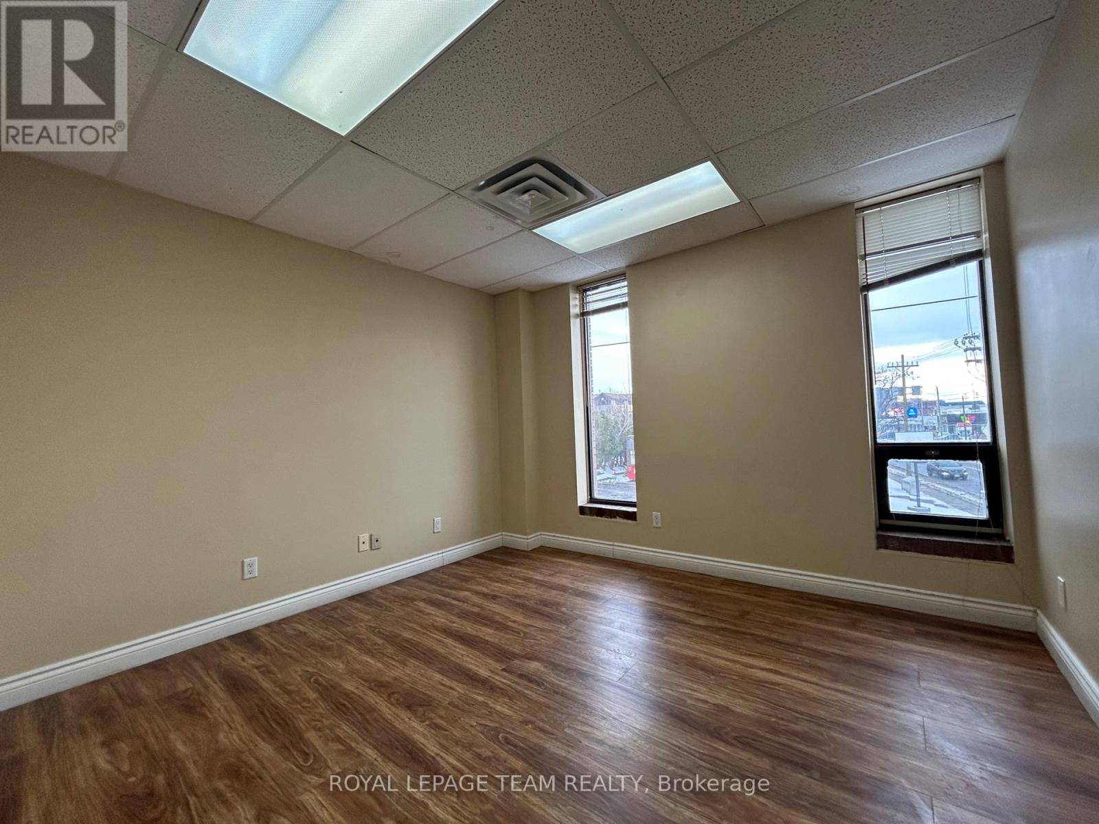 Office for Rent in Ottawa – 201 – 1695 BANK STREET, Ottawa – MLS# X12644618 - Image 28