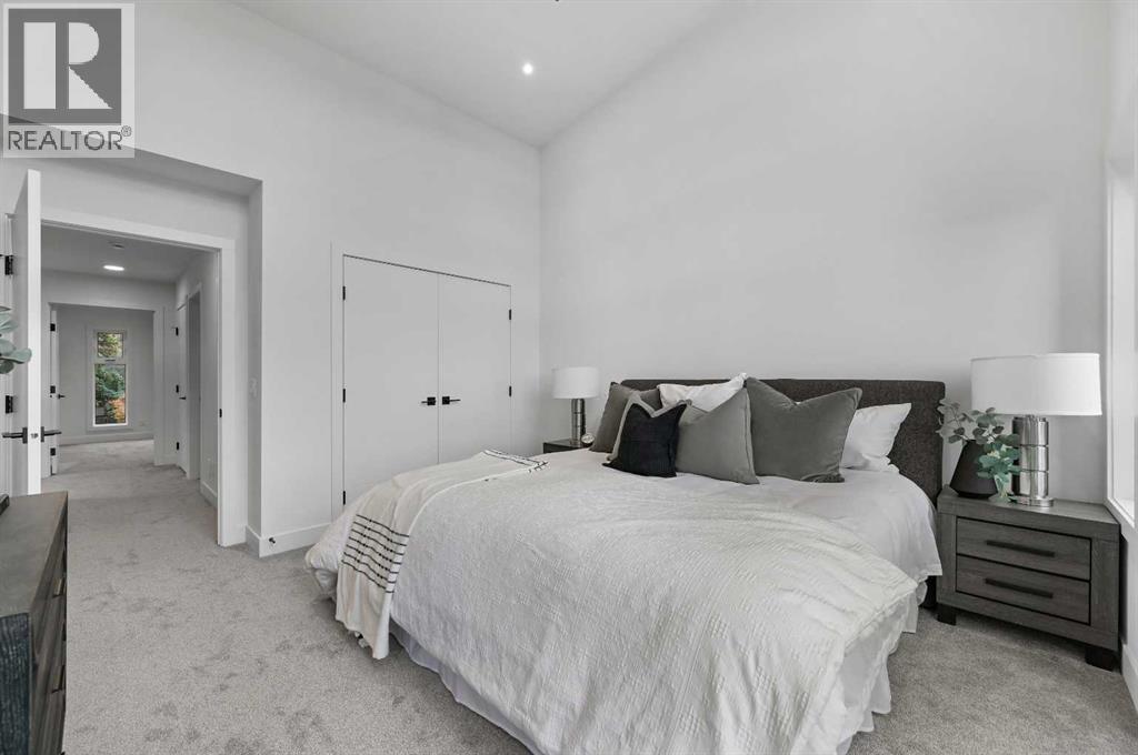 Single Family House for Sale in   Avenue NW Bowness Calgary 