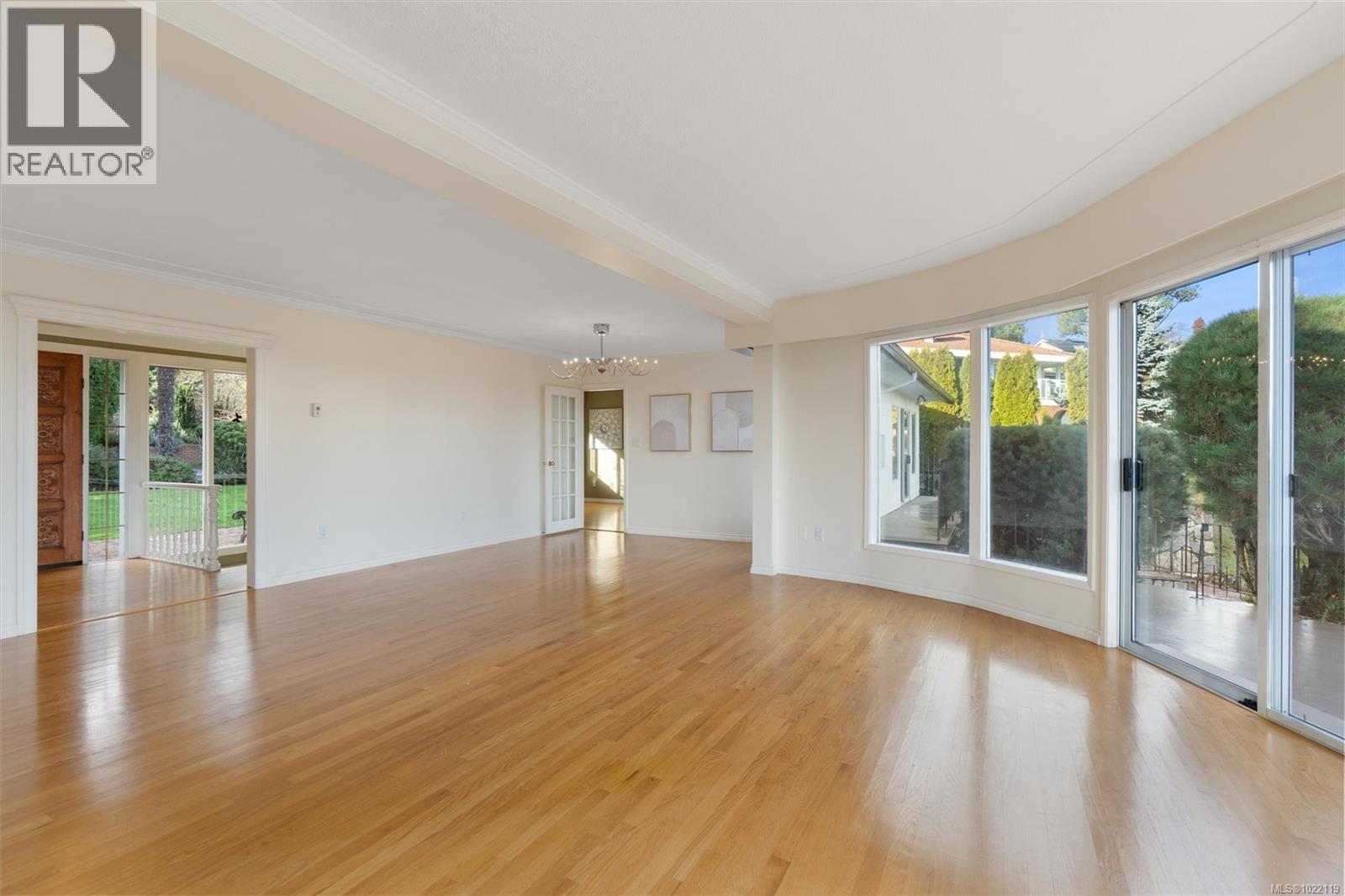  5054 Catalina Terrace, Saanich