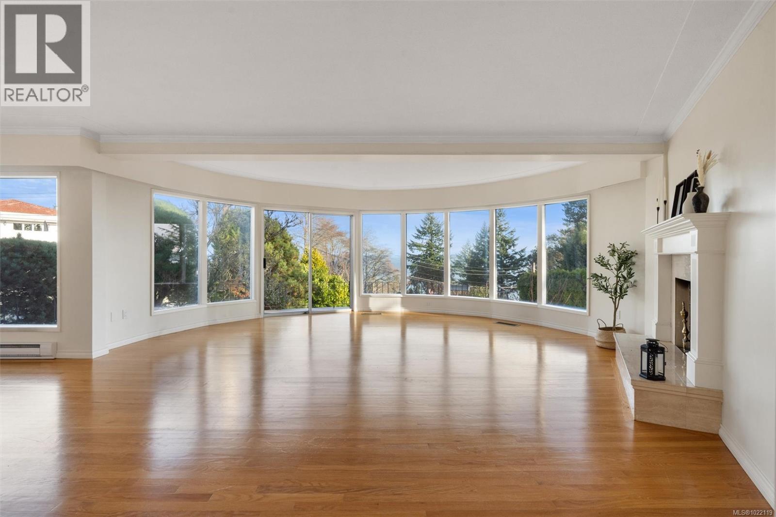  5054 Catalina Terrace, Saanich