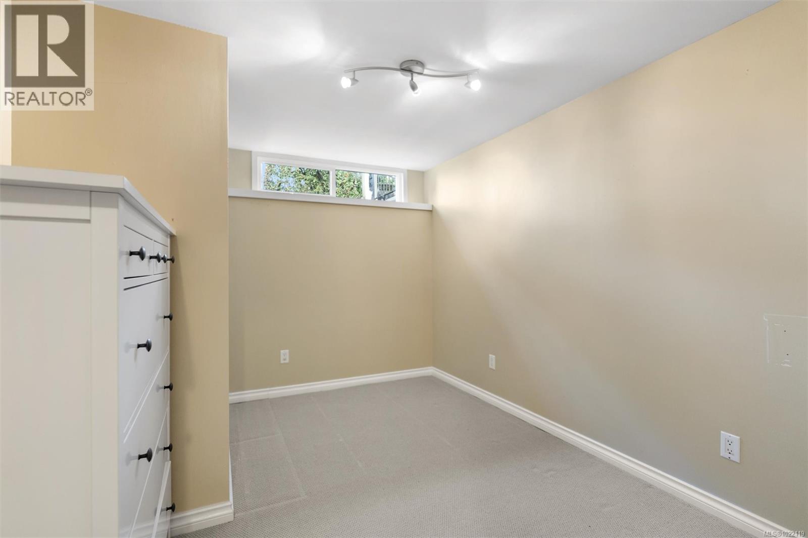  5054 Catalina Terrace, Saanich