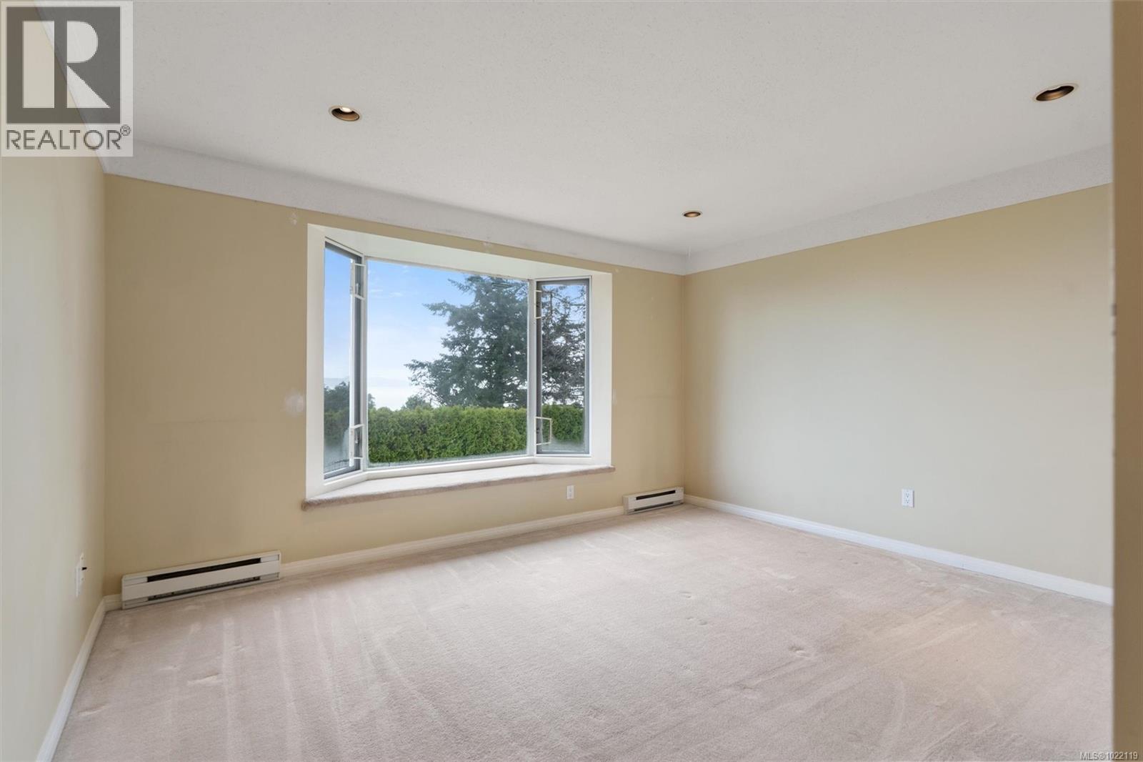  5054 Catalina Terrace, Saanich