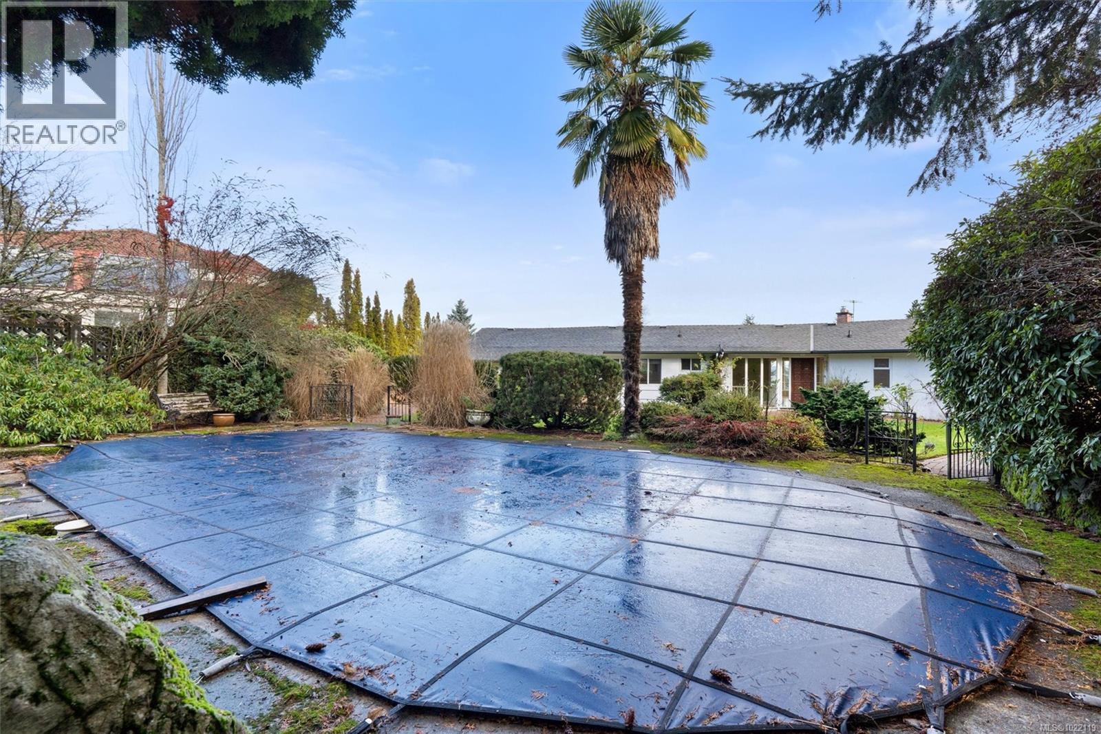  5054 Catalina Terrace, Saanich