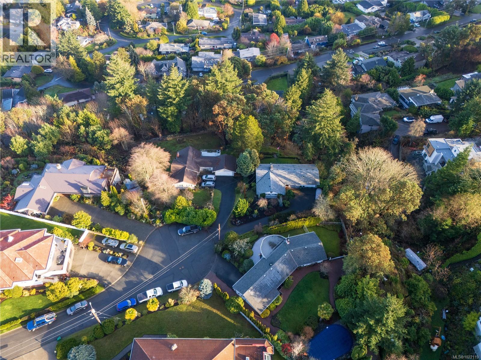  5054 Catalina Terrace, Saanich