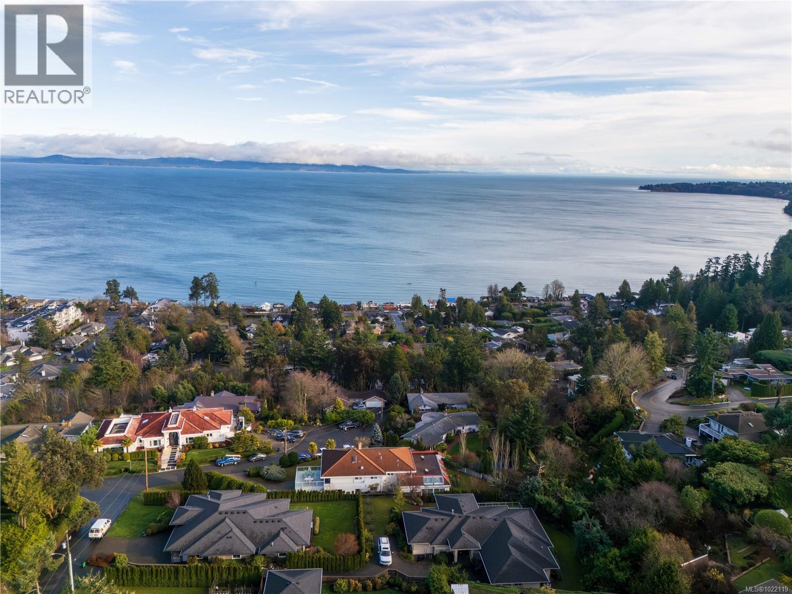  5054 Catalina Terrace, Saanich