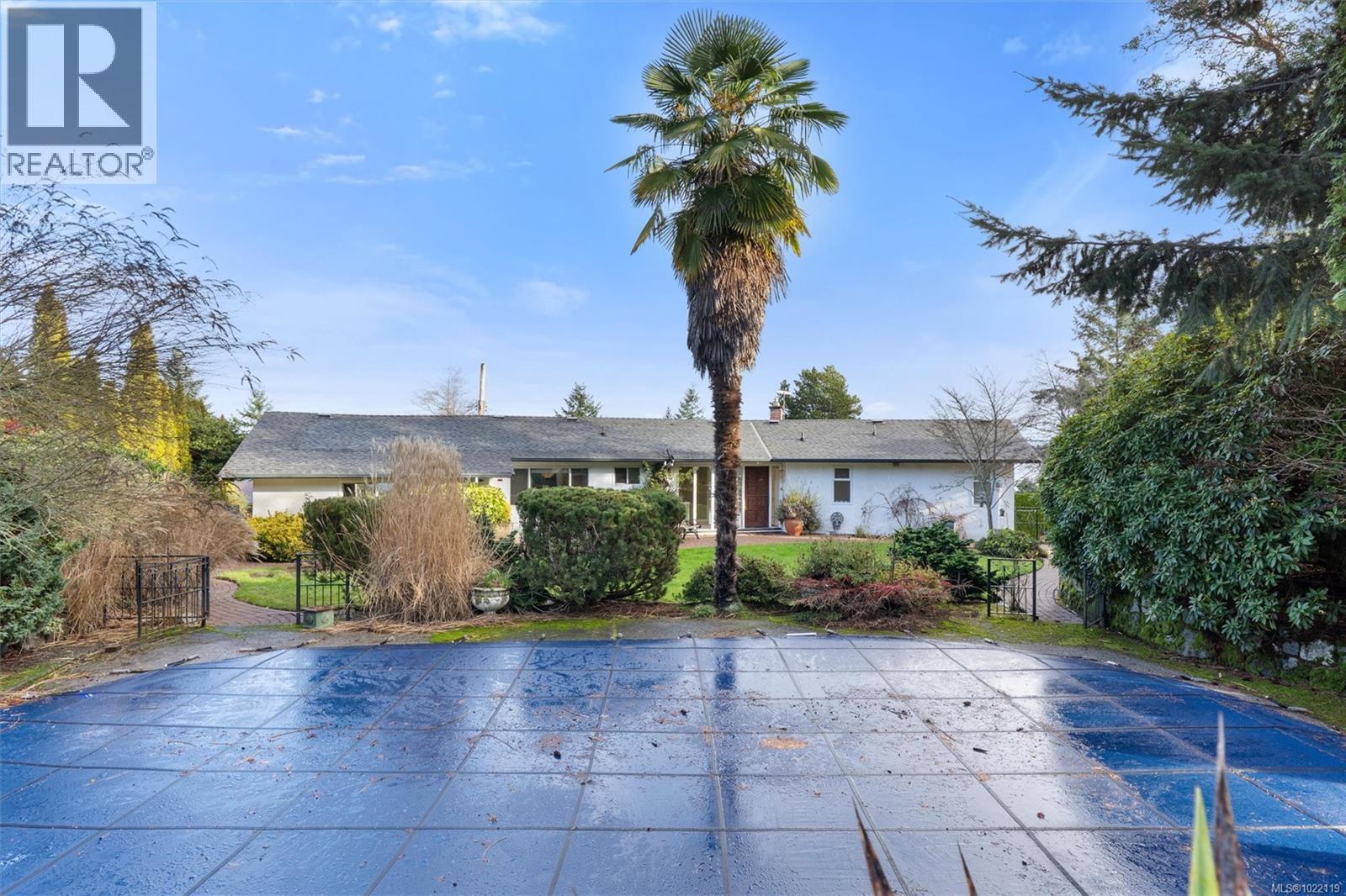  5054 Catalina Terrace, Saanich