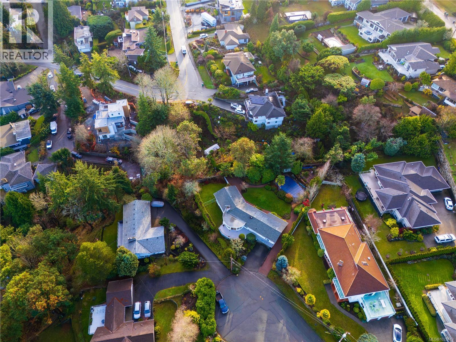  5054 Catalina Terrace, Saanich