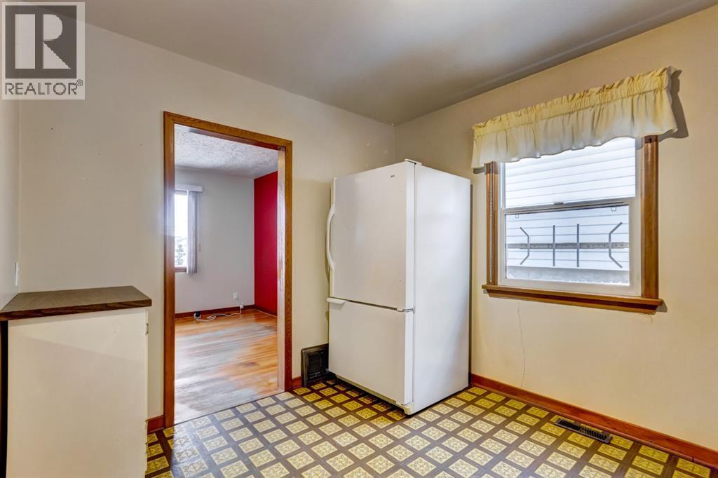 Single Family House Bungalow for Sale in   Street SE Southview Calgary 