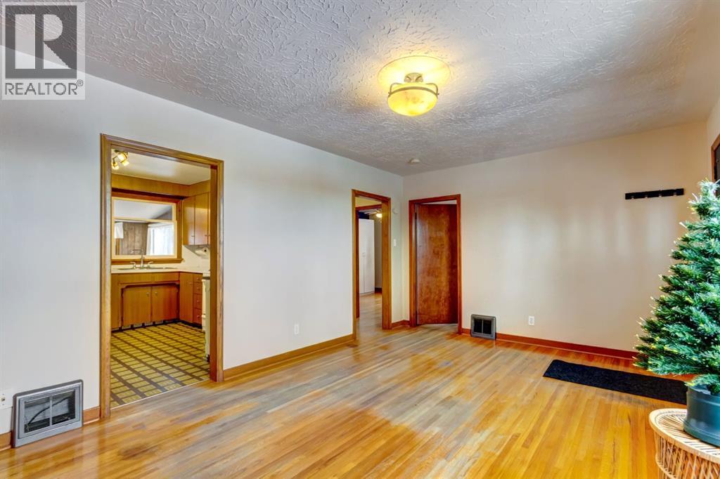 Single Family House Bungalow for Sale in   Street SE Southview Calgary 