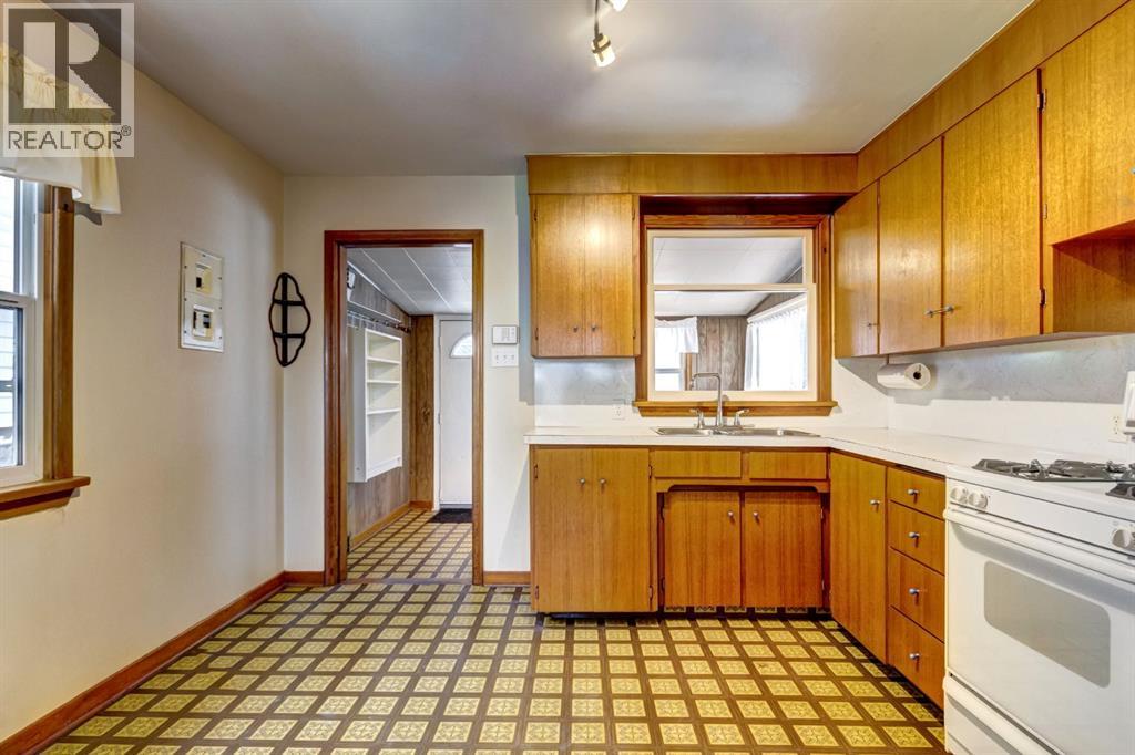 Single Family House Bungalow for Sale in   Street SE Southview Calgary 