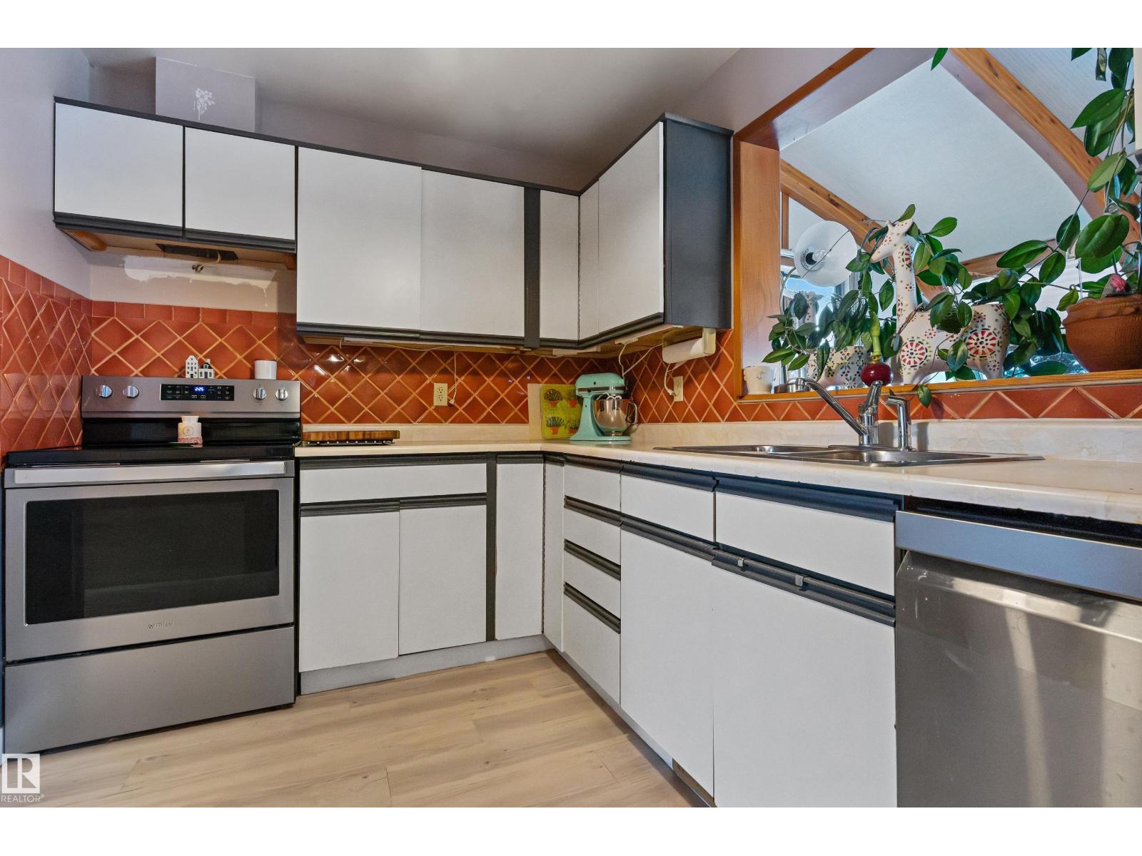 624 HENDERSON ST NW, Edmonton