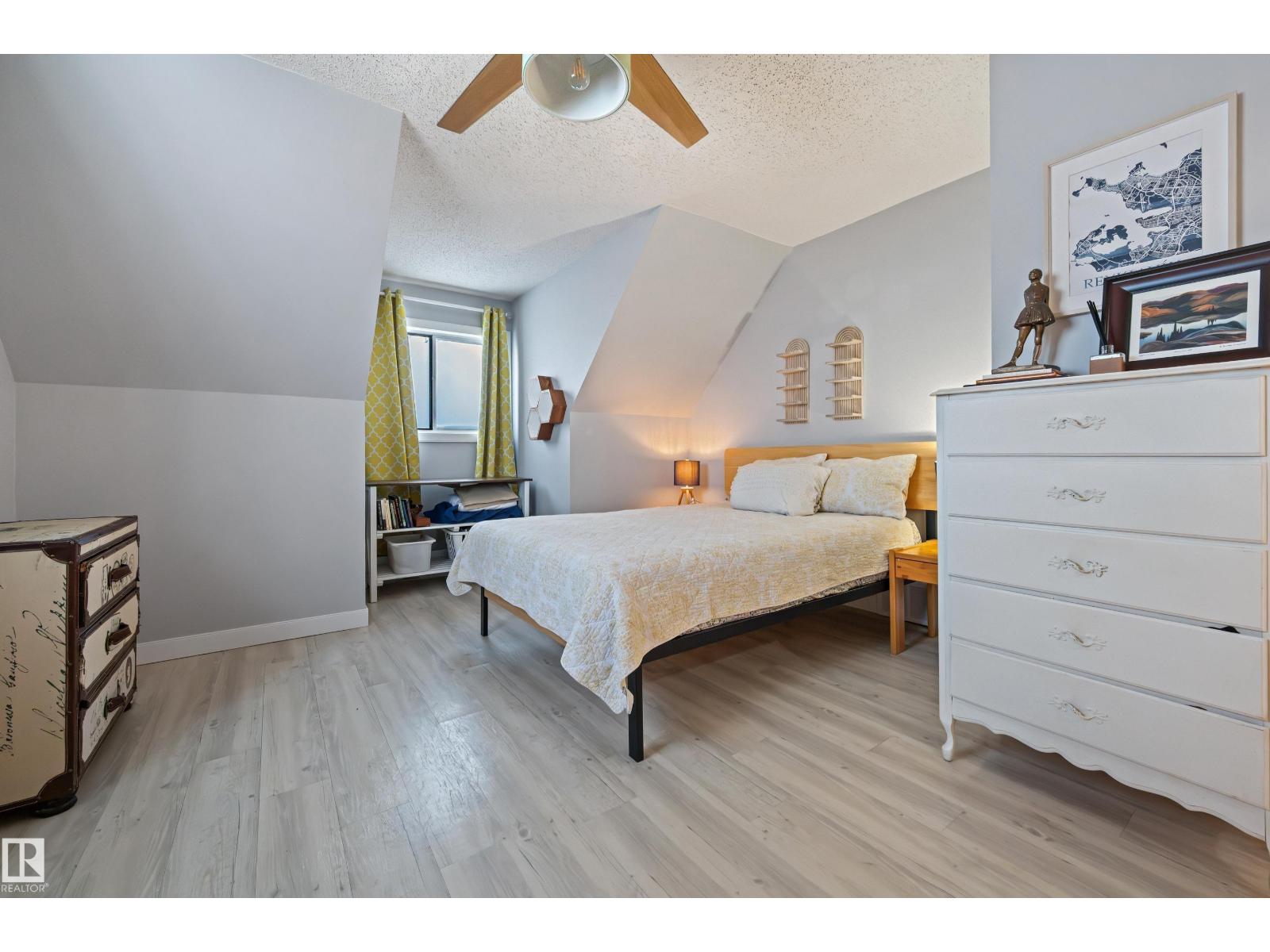 624 HENDERSON ST NW, Edmonton