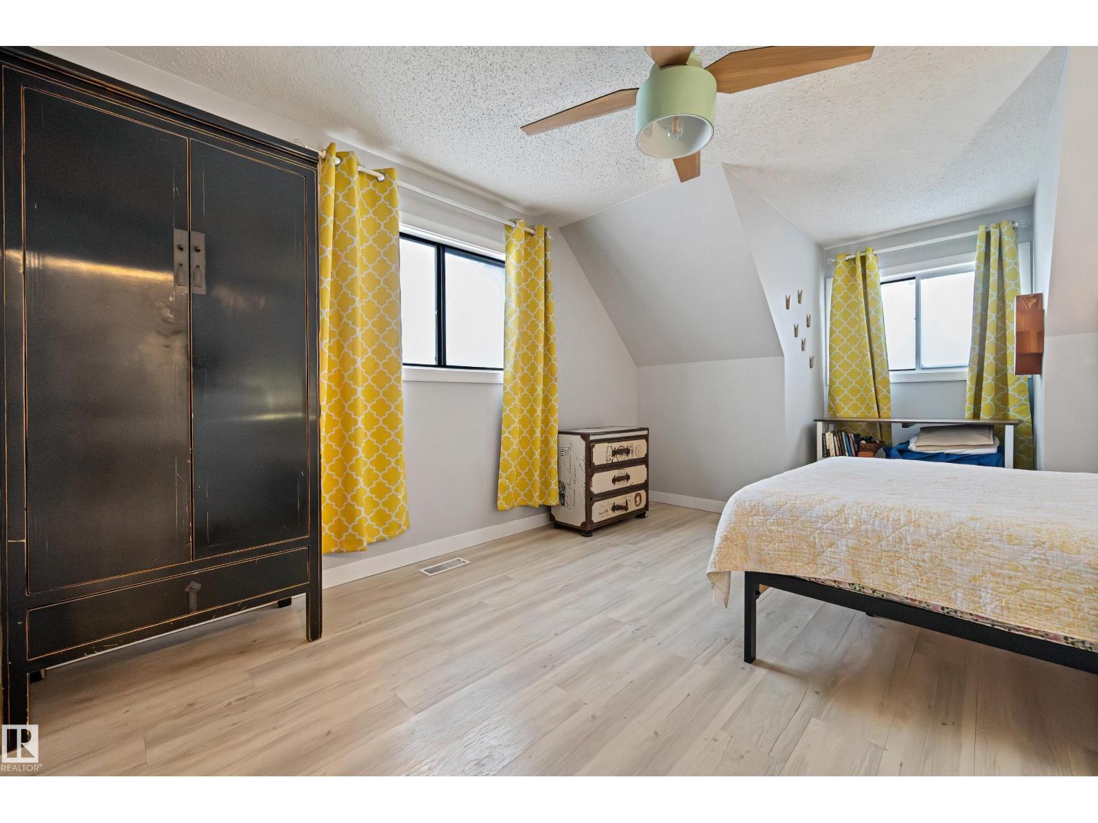 624 HENDERSON ST NW, Edmonton