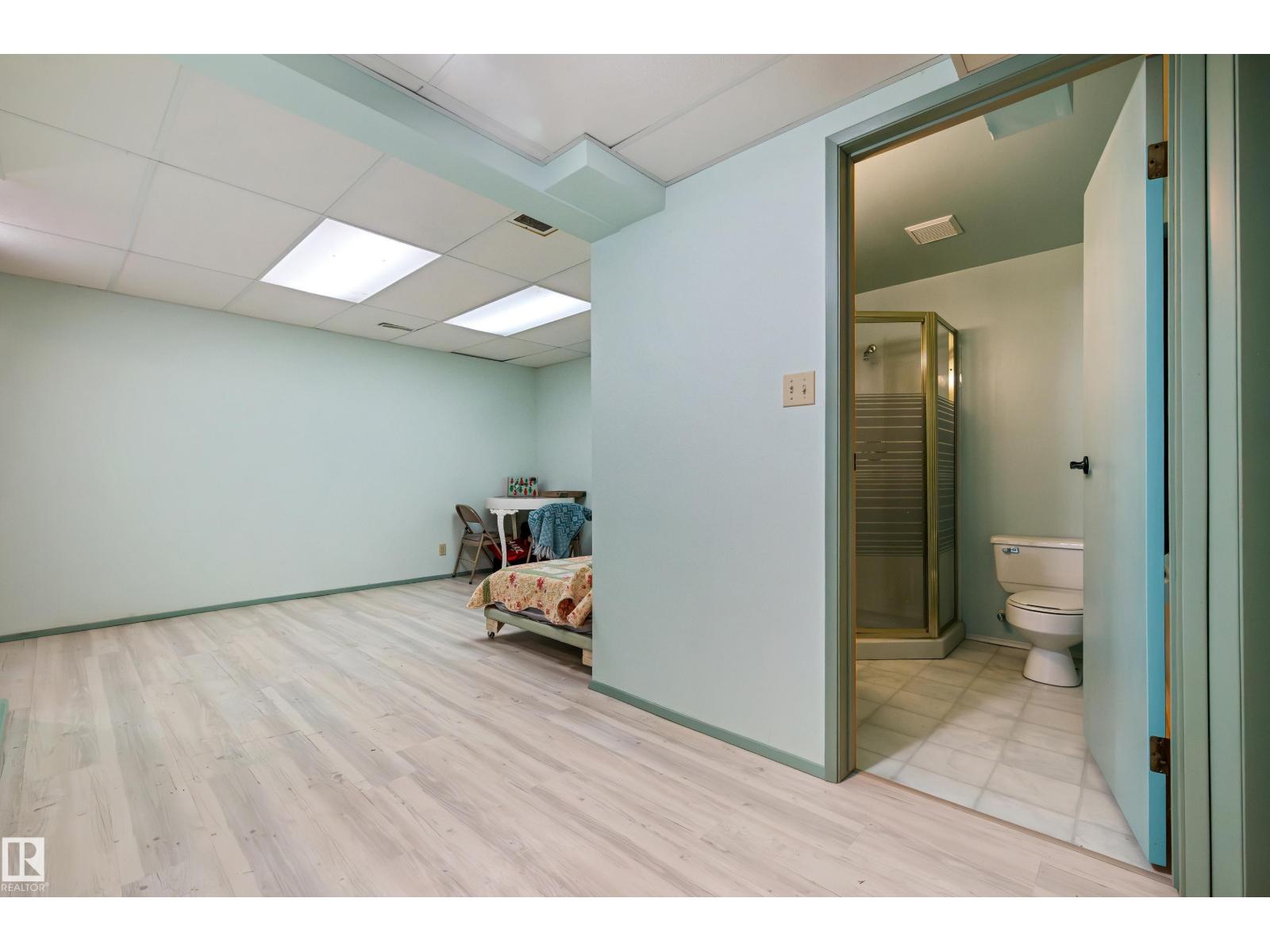 624 HENDERSON ST NW, Edmonton