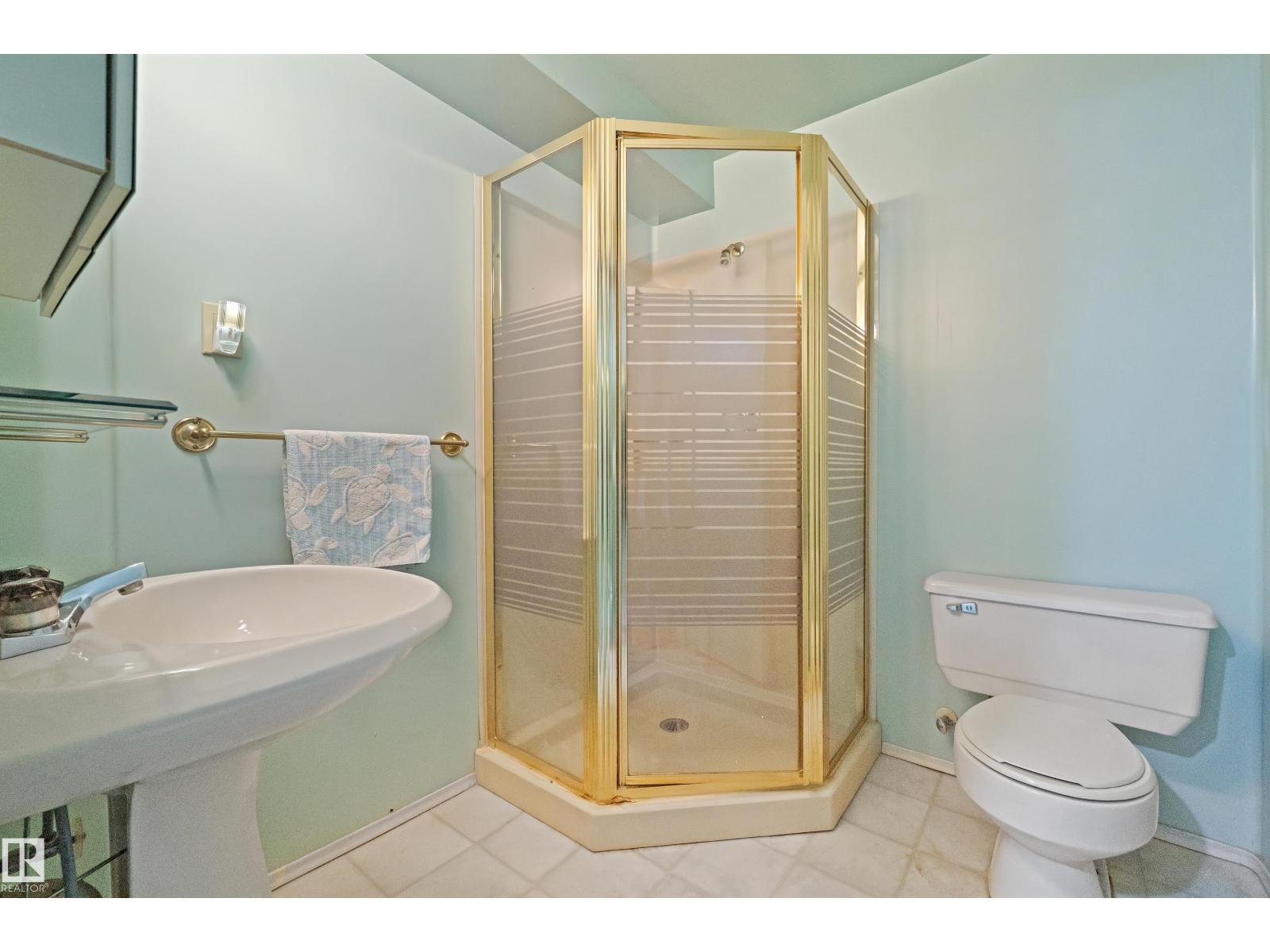 624 HENDERSON ST NW, Edmonton