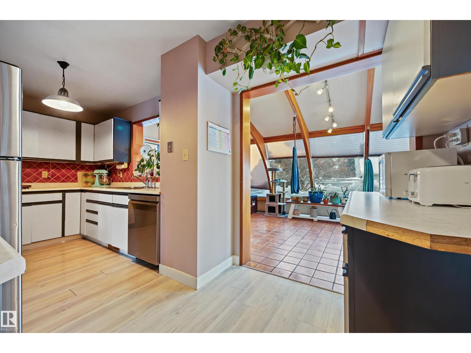 624 HENDERSON ST NW, Edmonton