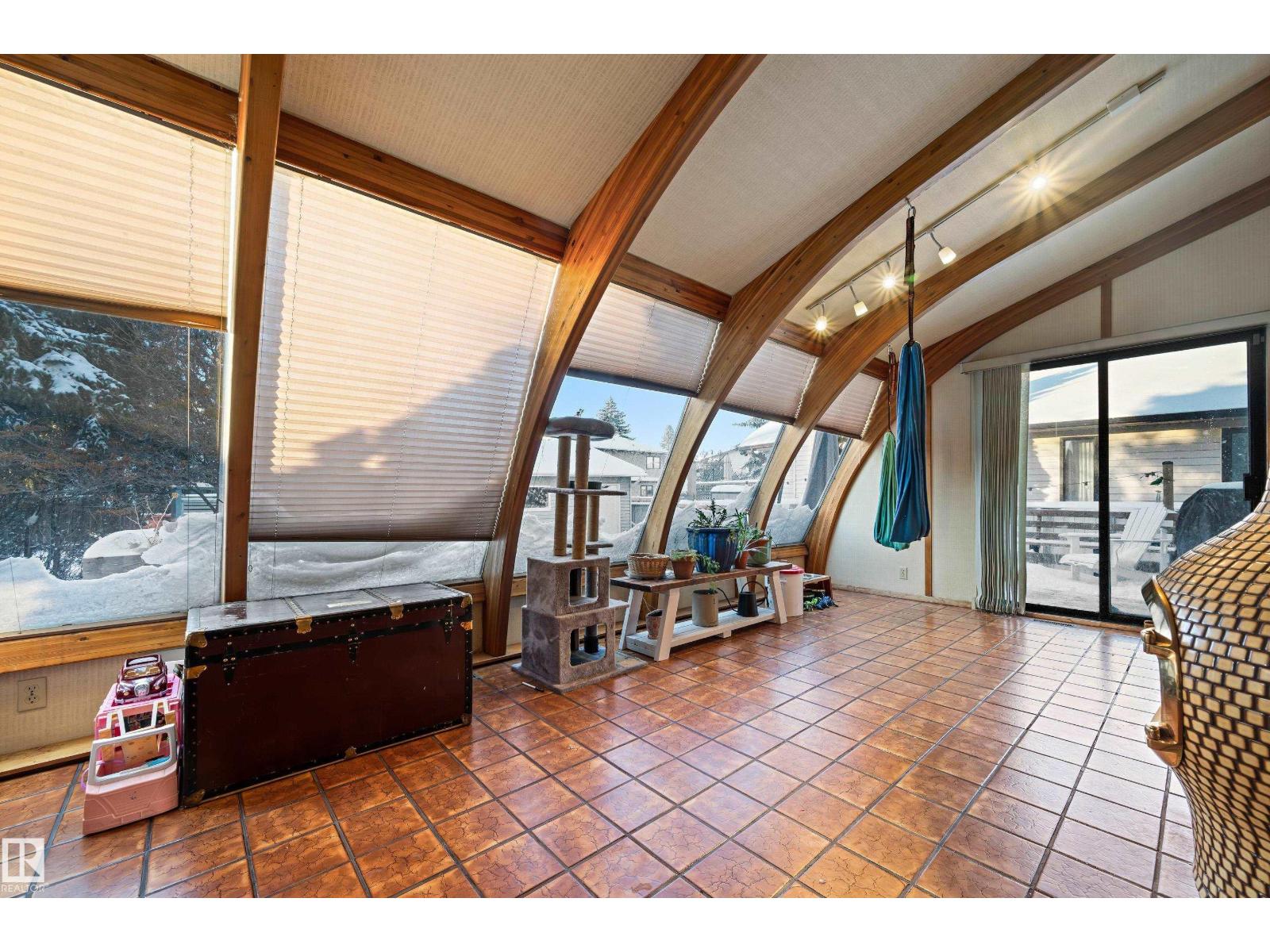 624 HENDERSON ST NW, Edmonton