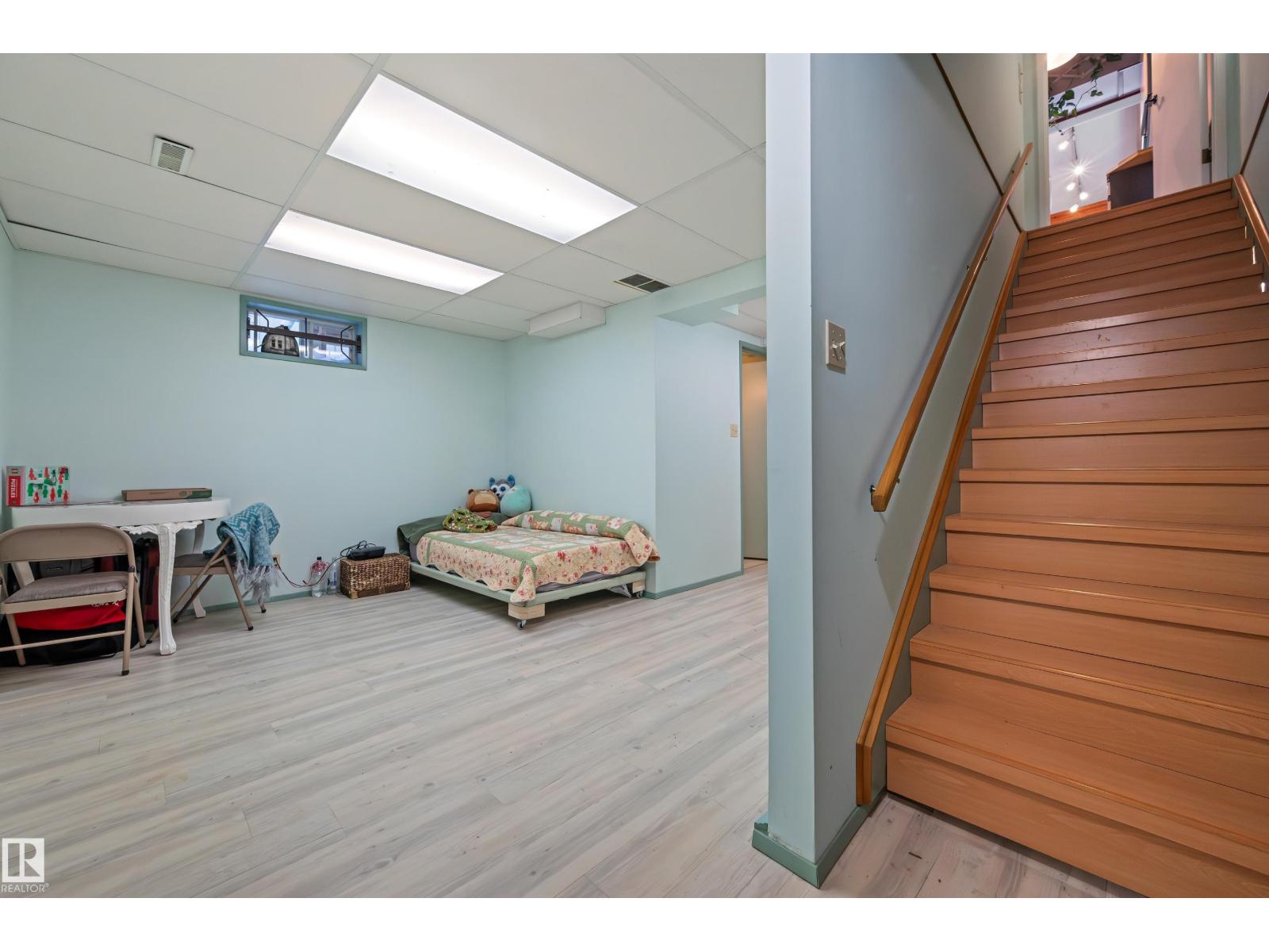 624 HENDERSON ST NW, Edmonton