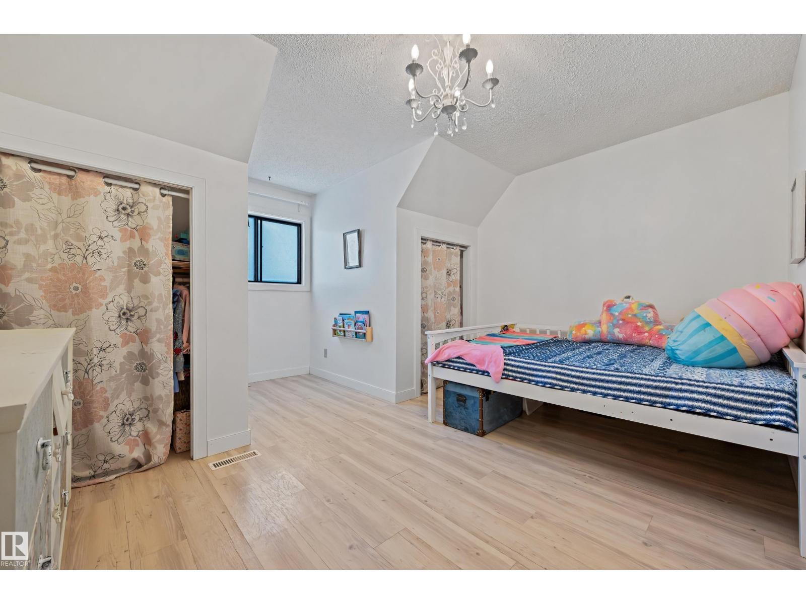 624 HENDERSON ST NW, Edmonton