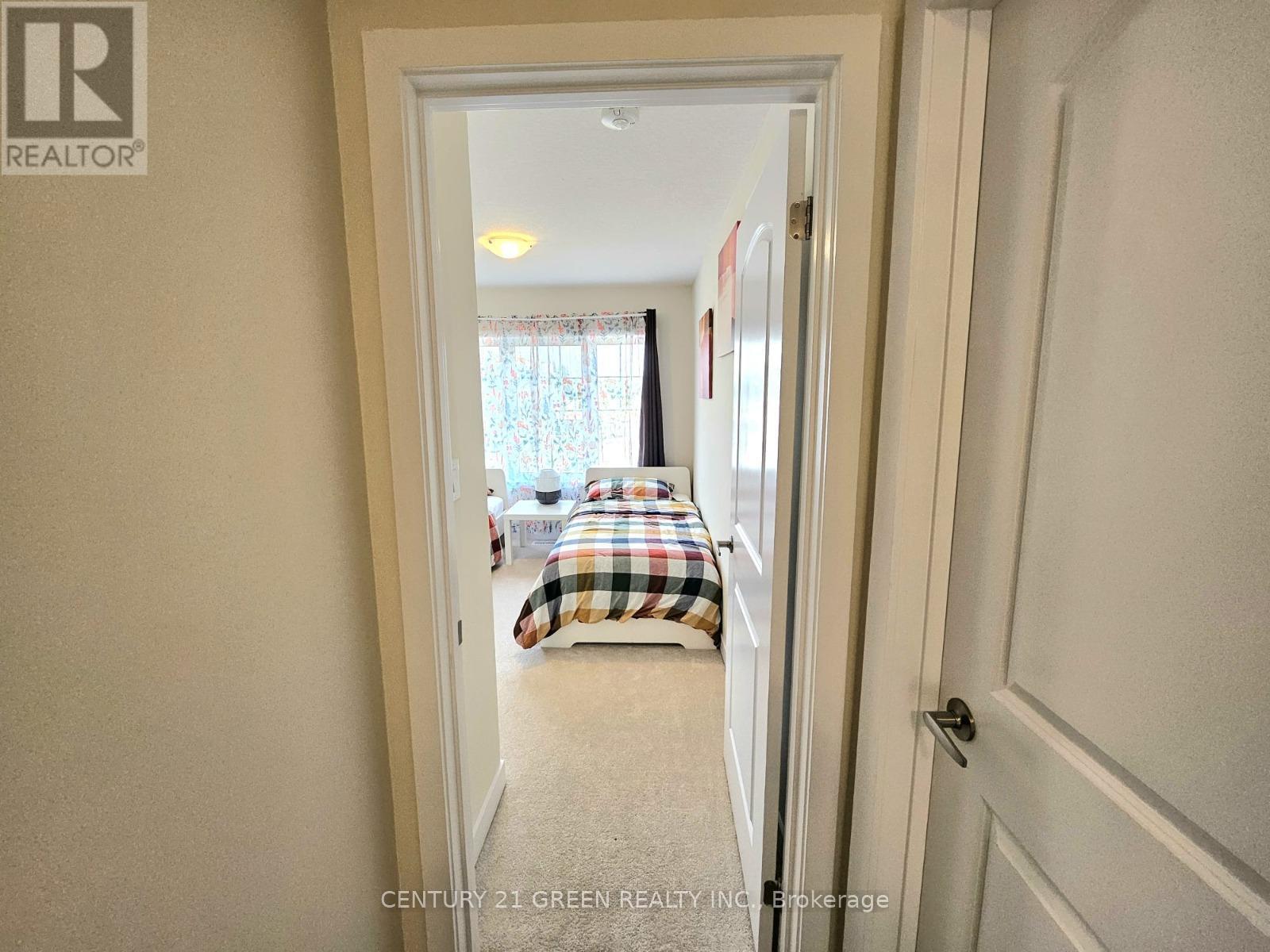 50 SUNFLOWER CRESCENT - 21