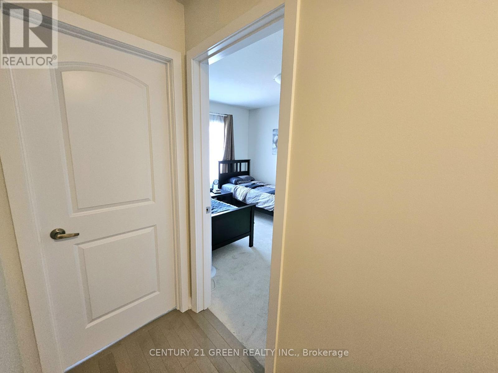 50 SUNFLOWER CRESCENT - 31