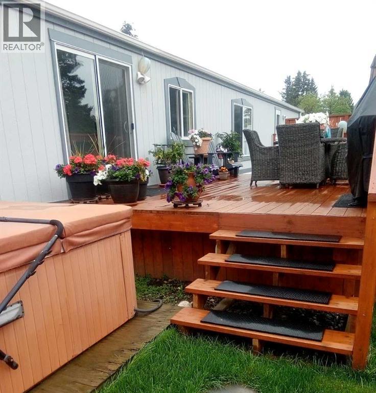 247, 3223 83 Street NW - Photo 3 of 29, Calgary, Alberta