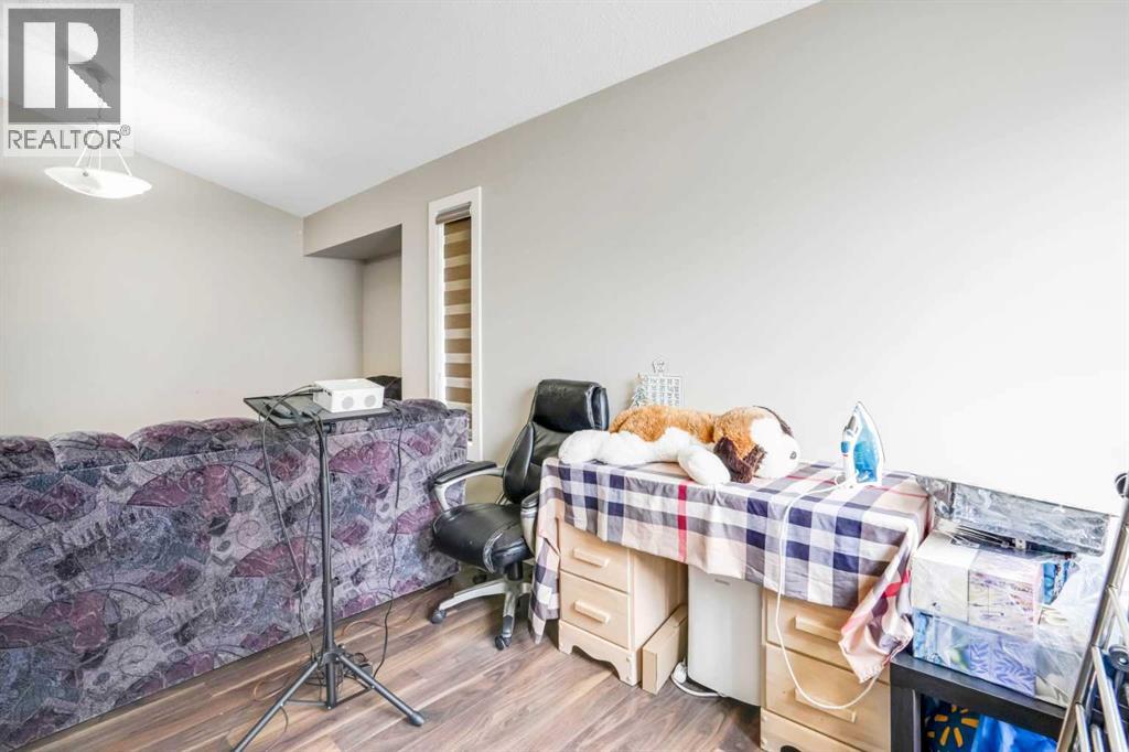 Single Family House 4 Level for Sale in  Taralea Park NE Taradale Calgary 