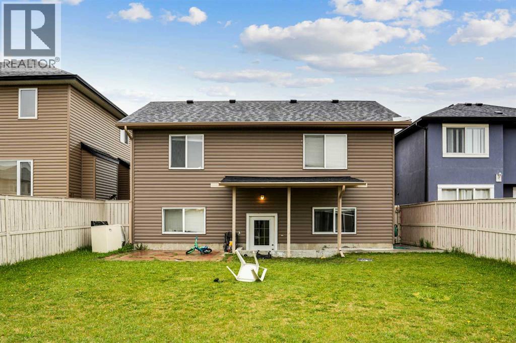 Single Family House 4 Level for Sale in  Taralea Park NE Taradale Calgary 