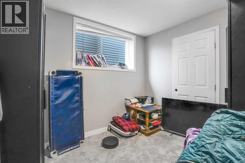 Single Family House 4 Level for Sale in  Taralea Park NE Taradale Calgary 