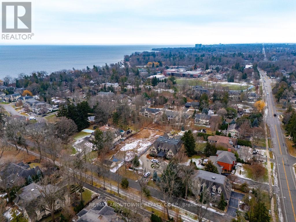 408 LAKESHORE ROAD W - 7