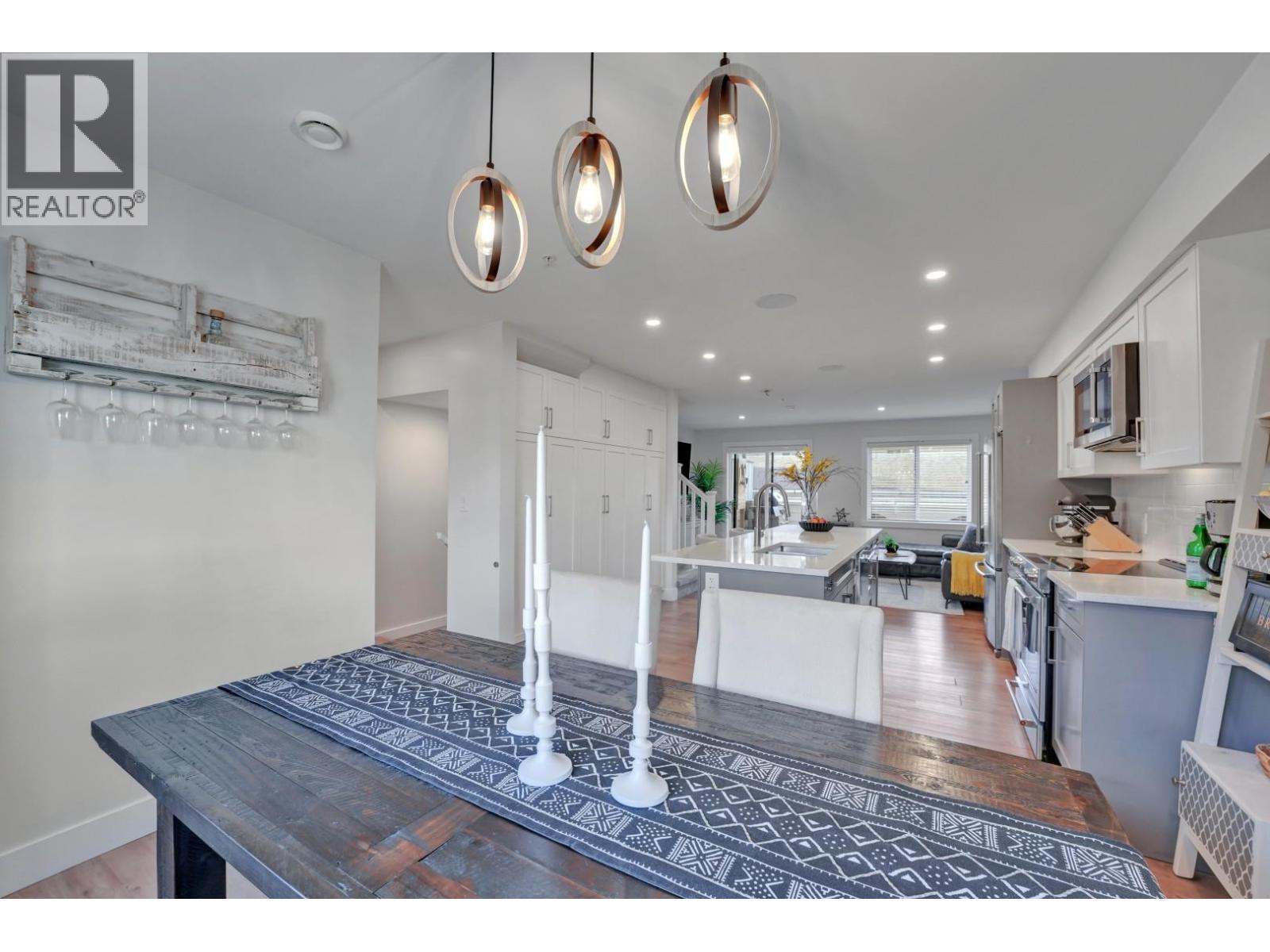 3 2338 KELLY AVENUE, Port Coquitlam