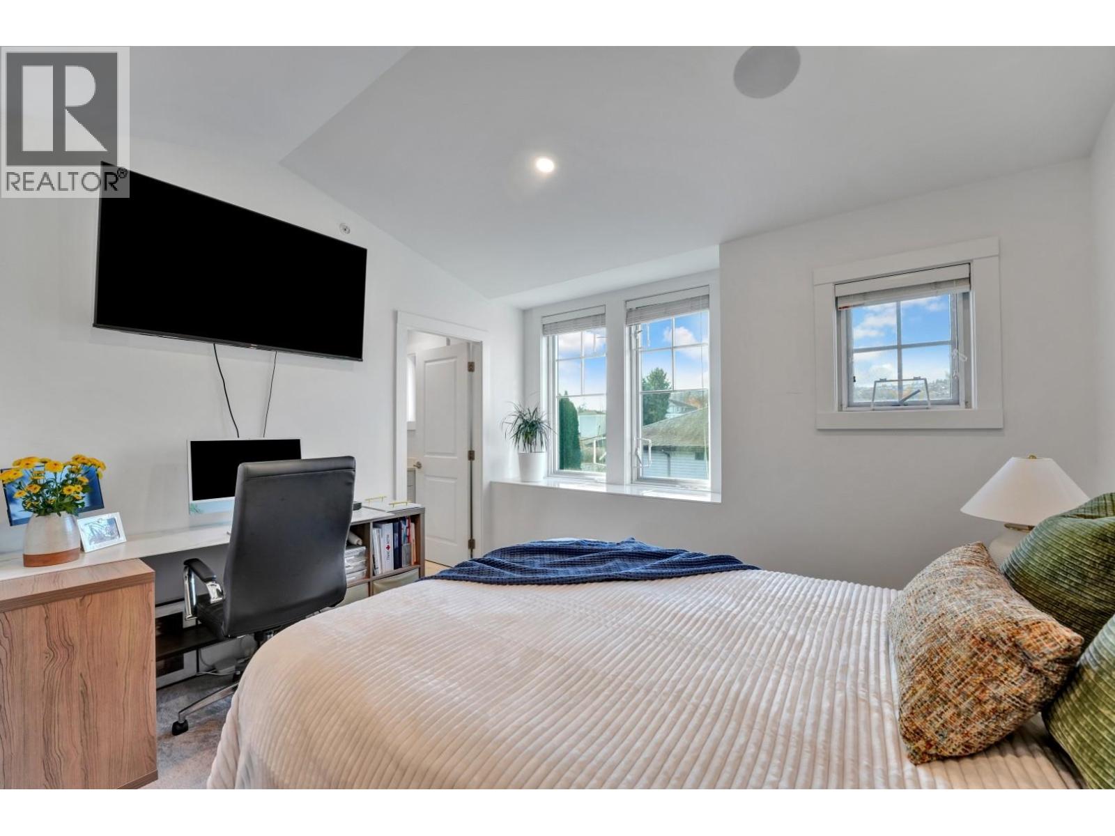 3 2338 KELLY AVENUE, Port Coquitlam