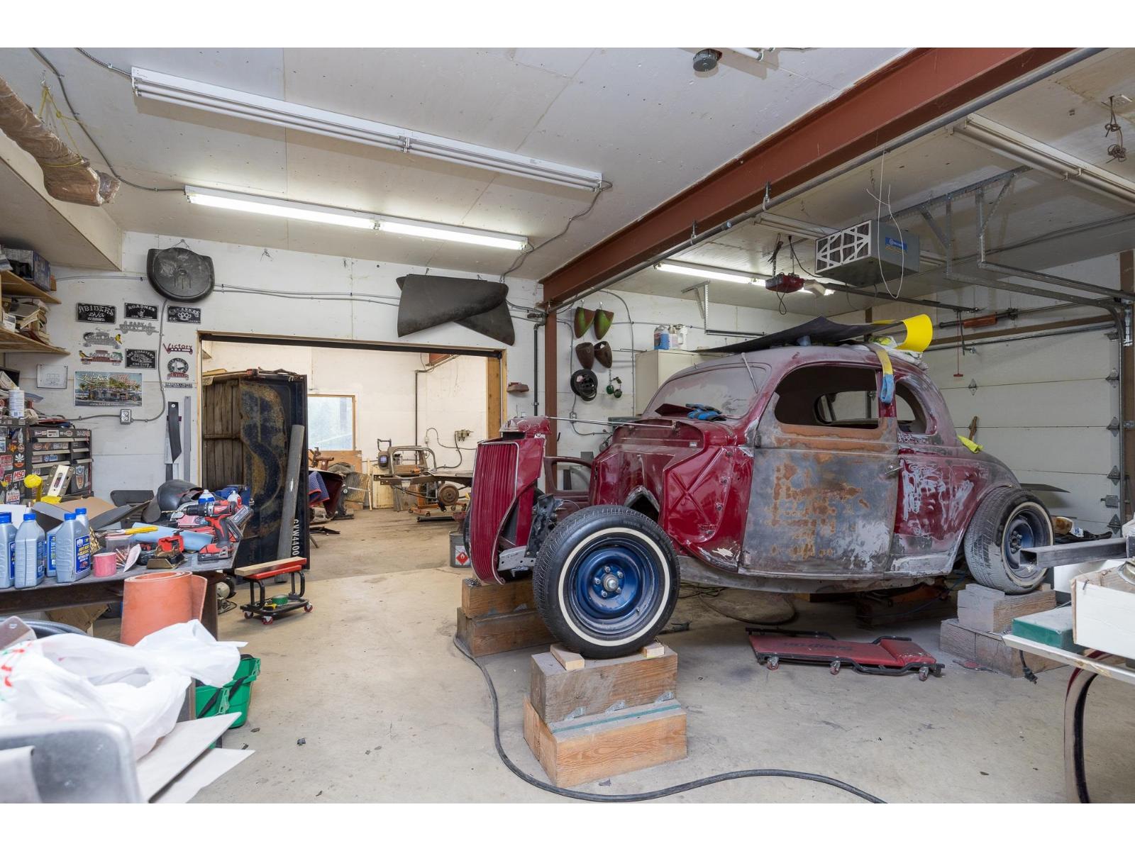 12156 BELL STREET, Mission