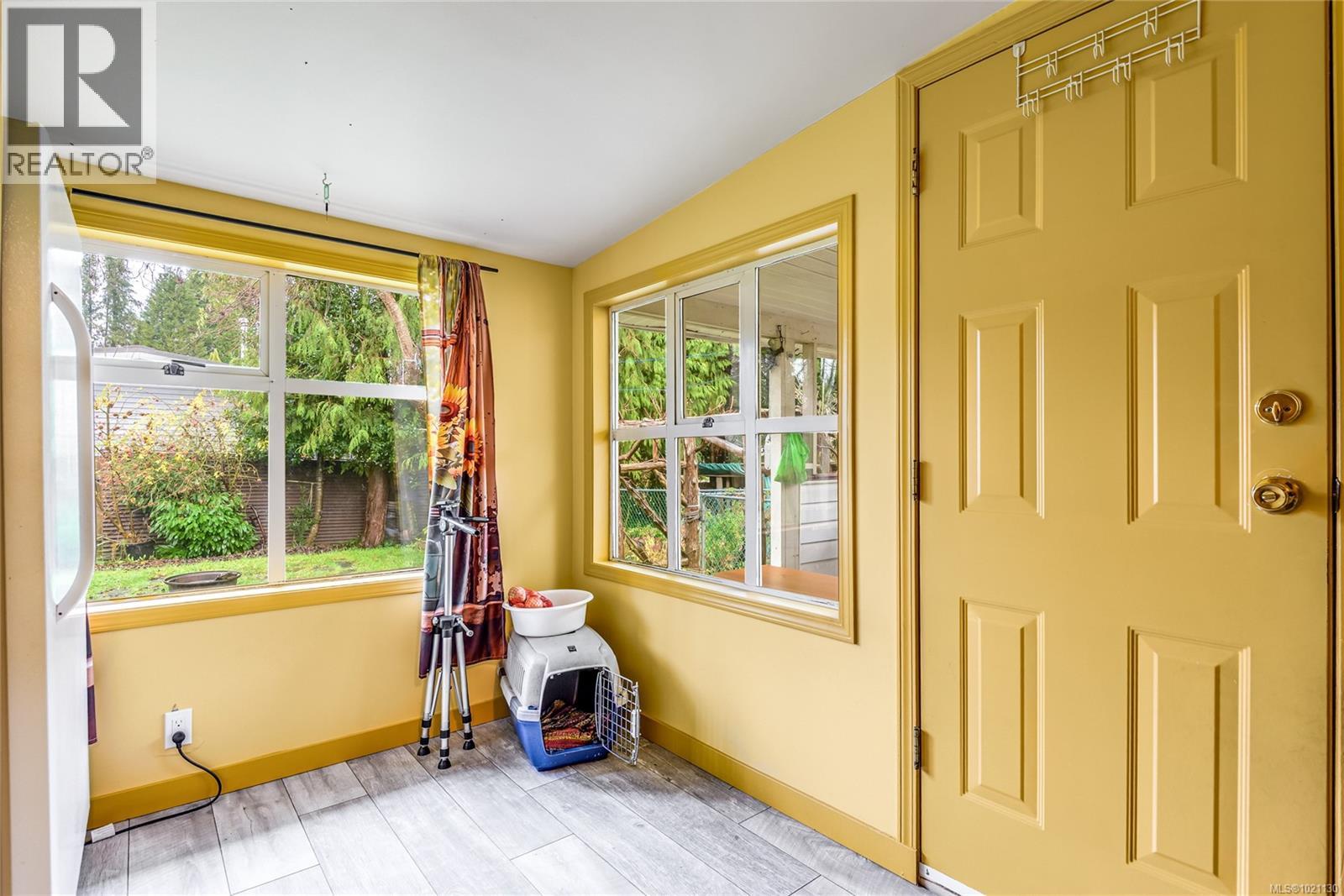 129 Seabreeze Dr N - Photo 2 of 39, Campbell River, British Columbia